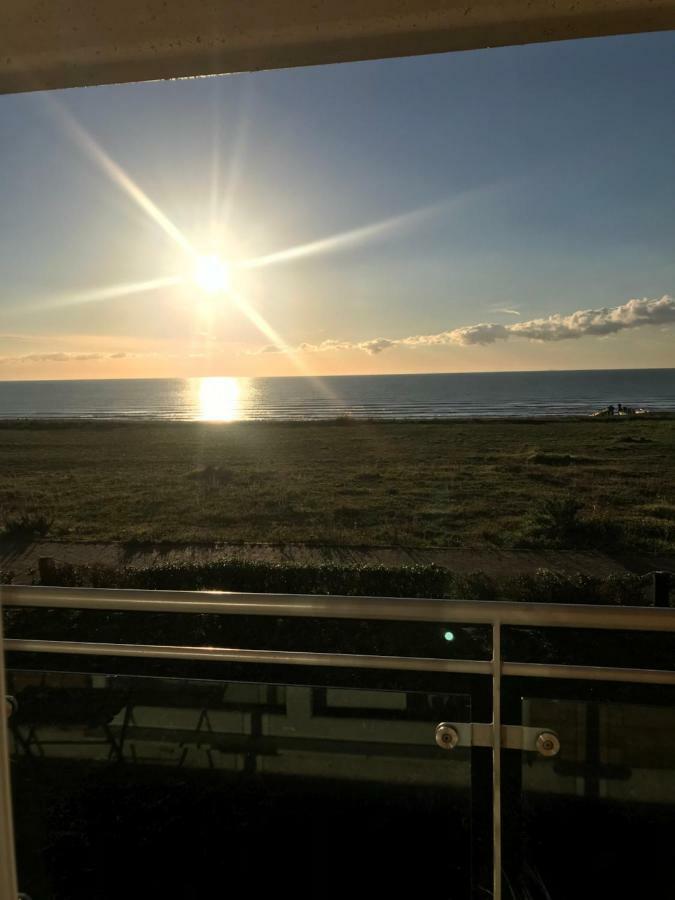 Luxury Beachfront Outstanding 2 Bedroom Apartment 伊斯特布恩 外观 照片